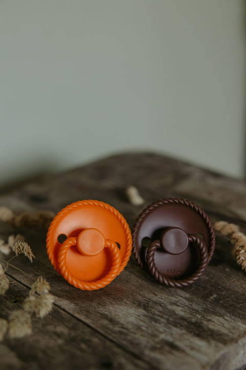 FRIGG Rope Natural Rubber Pacifier (Cocoa)