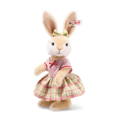 Rabbit Girl Cream 21cm