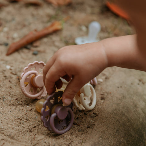 Frigg Fairy Tale Natural Rubber Pacifier (The Snow Queen)